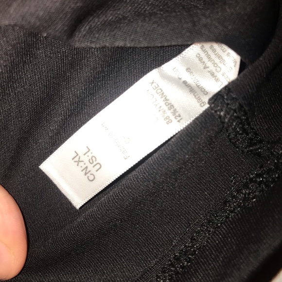 Athletic Crop Top - Picture 8 of 9